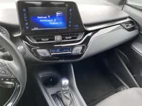 Toyota C-HR (2019) thumbnail 35