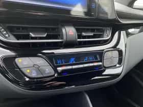 Toyota C-HR (2019) thumbnail 36