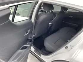 Toyota C-HR (2019) thumbnail 47
