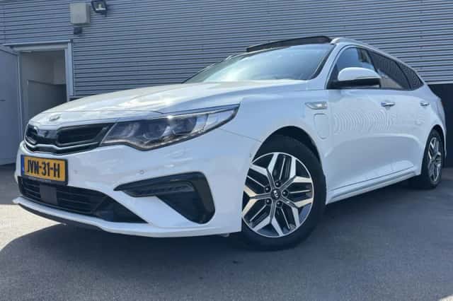 Kia Optima (2019) thumbnail 2