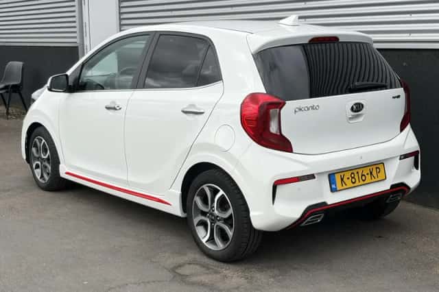 Kia Picanto (2021) thumbnail 3