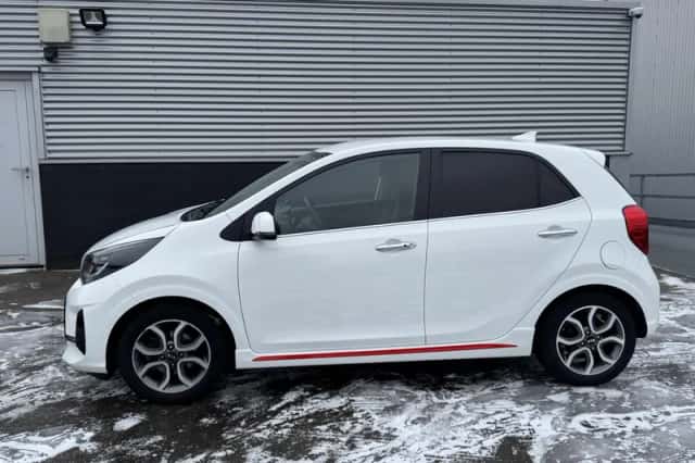 Kia Picanto (2021) thumbnail 3