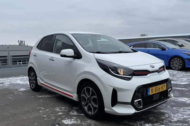 Kia Picanto (2021) thumbnail 4