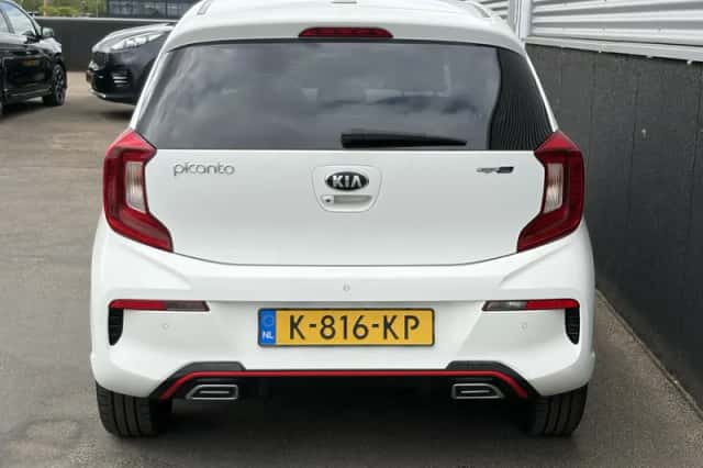 Kia Picanto (2021) thumbnail 4