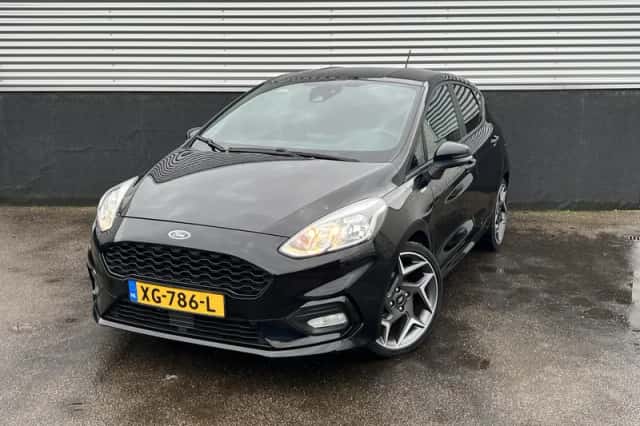 Ford Fiesta (2018) thumbnail 2