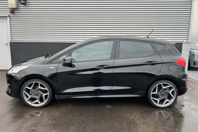 Ford Fiesta (2018) thumbnail 3