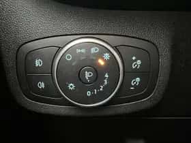 Ford Fiesta (2018) thumbnail 36