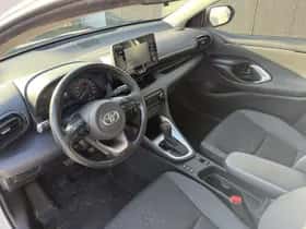 Toyota Yaris (2021) thumbnail 13