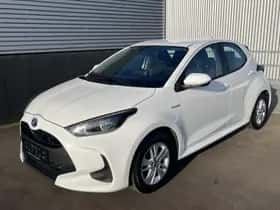 Toyota Yaris (2021) thumbnail 4