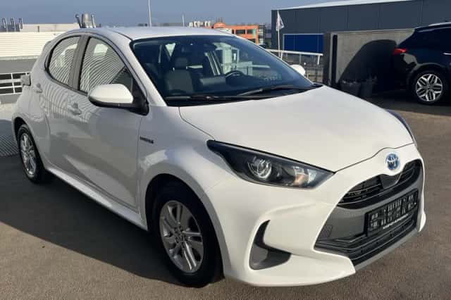 Toyota Yaris (2021) thumbnail 6