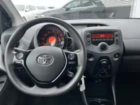 Toyota Aygo (2019) thumbnail 16