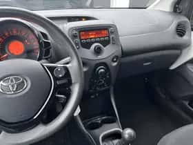 Toyota Aygo (2019) thumbnail 24