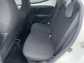 Toyota Aygo (2019) thumbnail 31