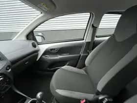 Toyota Aygo (2019) thumbnail 32