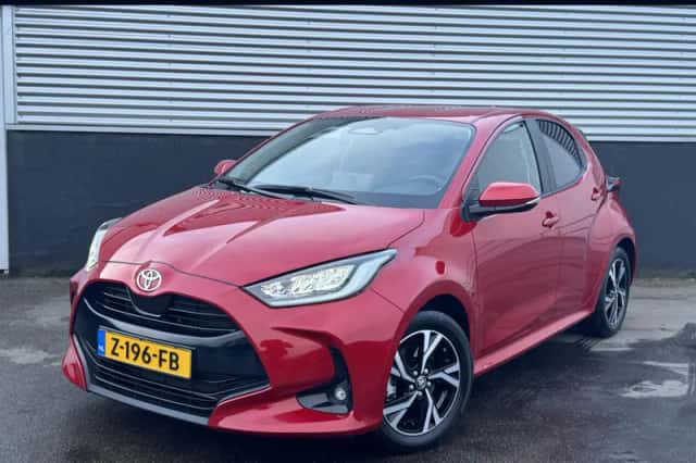 Toyota Yaris (2024) thumbnail 1