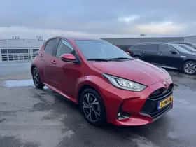 Toyota Yaris (2024) thumbnail 3