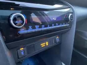 Toyota Yaris Cross (2022) thumbnail 33