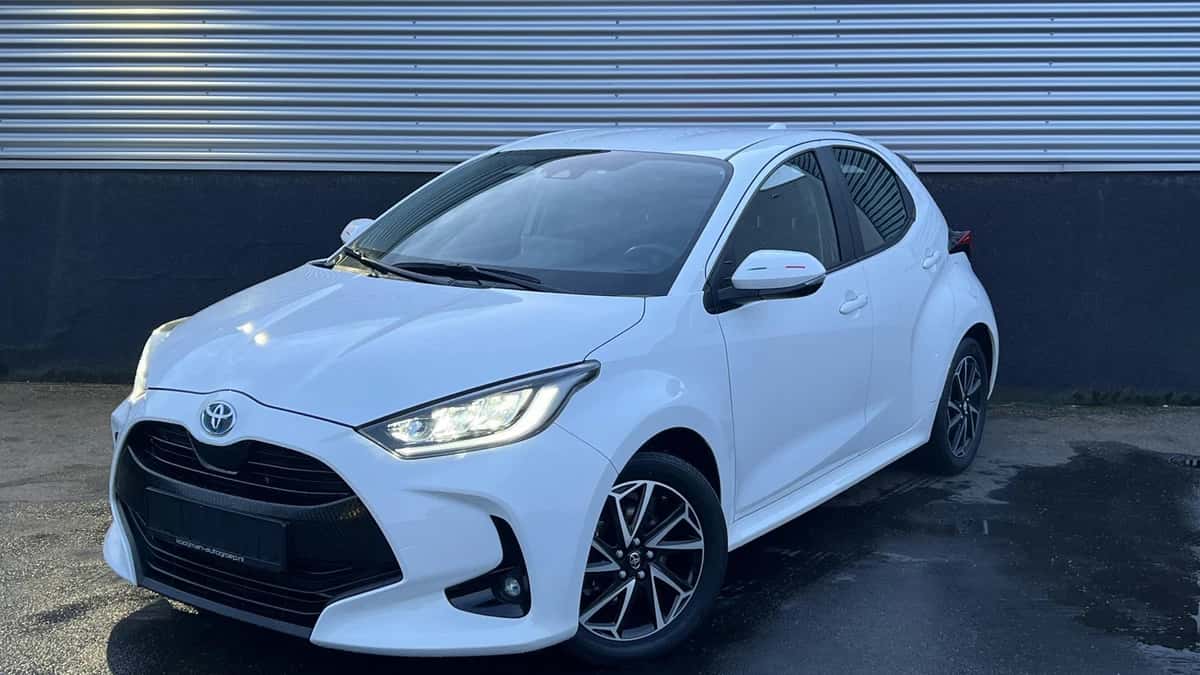 Toyota Yaris (2022) — foto 1