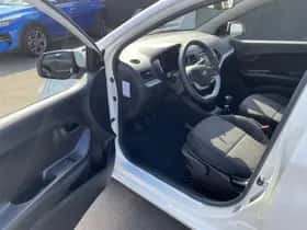 Kia Picanto (2016) thumbnail 16