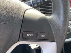 Kia Picanto (2016) thumbnail 25