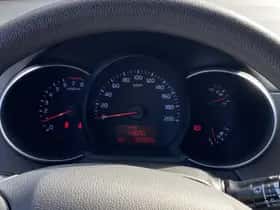 Kia Picanto (2016) thumbnail 27