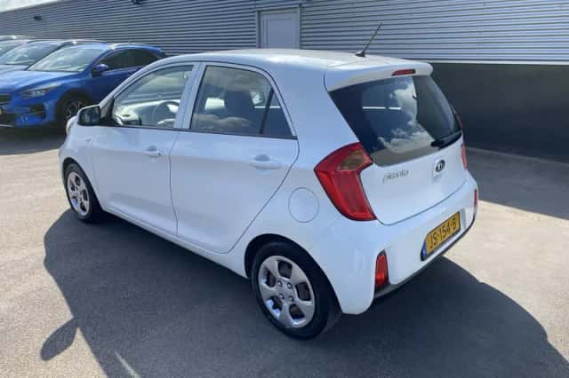 Kia Picanto (2016) thumbnail 5