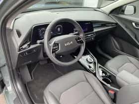 Kia Niro EV (2024) thumbnail 23