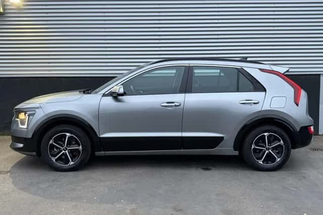 Kia Niro (2025) thumbnail 2