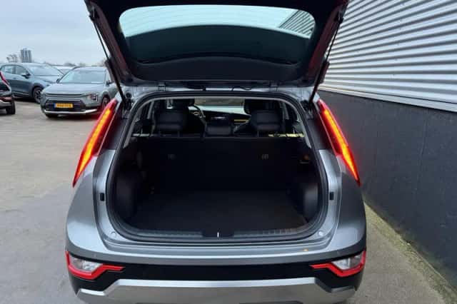 Kia Niro (2025) thumbnail 4