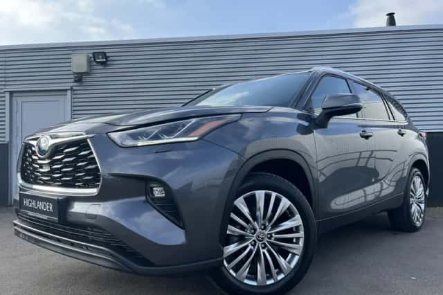 Toyota Highlander (2024) thumbnail 2