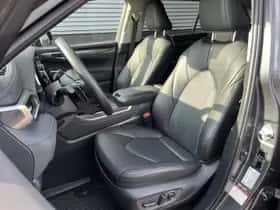 Toyota Highlander (2024) thumbnail 28