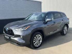 Toyota Highlander (2024) thumbnail 4
