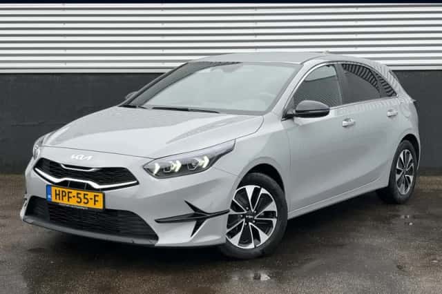 Kia Ceed (2025) thumbnail 1