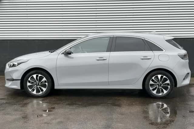 Kia Ceed (2025) thumbnail 4