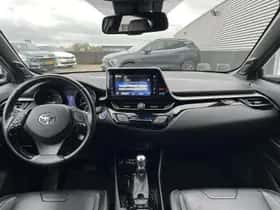 Toyota C-HR (2018) thumbnail 23