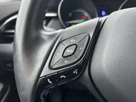 Toyota C-HR (2018) thumbnail 26