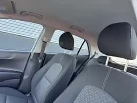 Kia Picanto (2023) thumbnail 17
