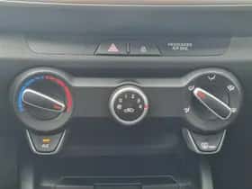 Kia Stonic (2023) thumbnail 23