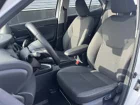 Toyota Yaris Cross (2024) thumbnail 16