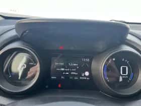 Toyota Yaris Cross (2024) thumbnail 24