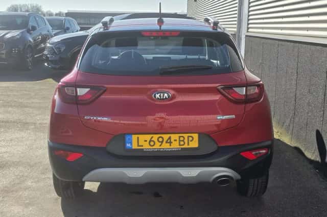 Kia Stonic (2021) thumbnail 6