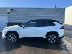 Toyota RAV4 (2020) thumbnail 3