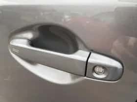 Toyota Auris (2017) thumbnail 17