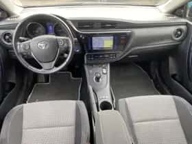 Toyota Auris (2017) thumbnail 23