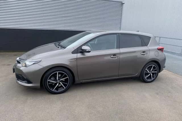 Toyota Auris (2017) thumbnail 4