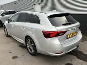 Toyota Avensis (2017) thumbnail 12