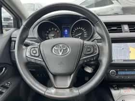 Toyota Avensis (2017) thumbnail 22