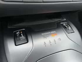 Toyota Avensis (2017) thumbnail 33