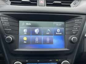 Toyota Avensis (2017) thumbnail 37