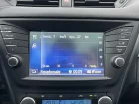 Toyota Avensis (2017) thumbnail 39